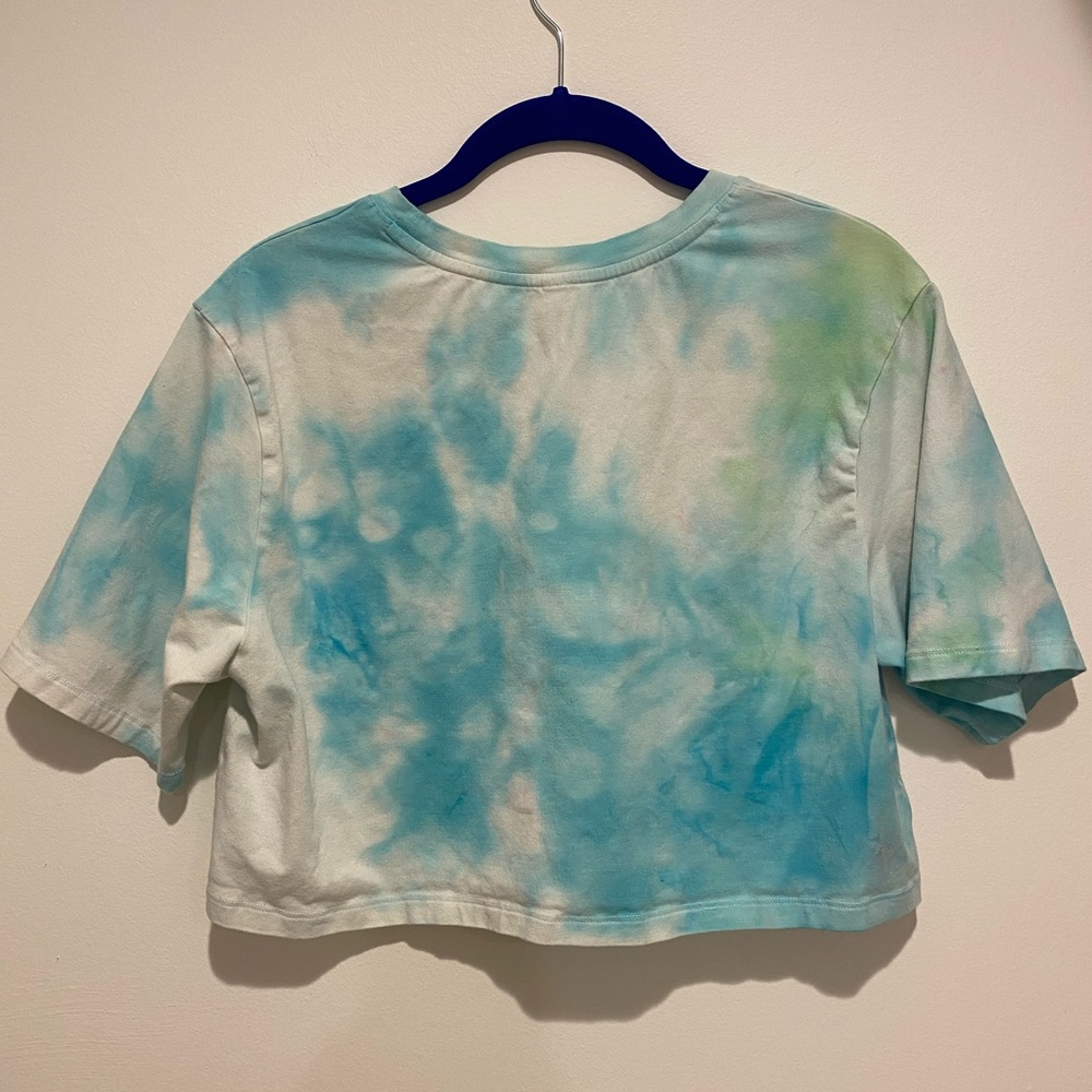 Fabletics Cropped Tye-Dye Tee - Picture 3 of 4